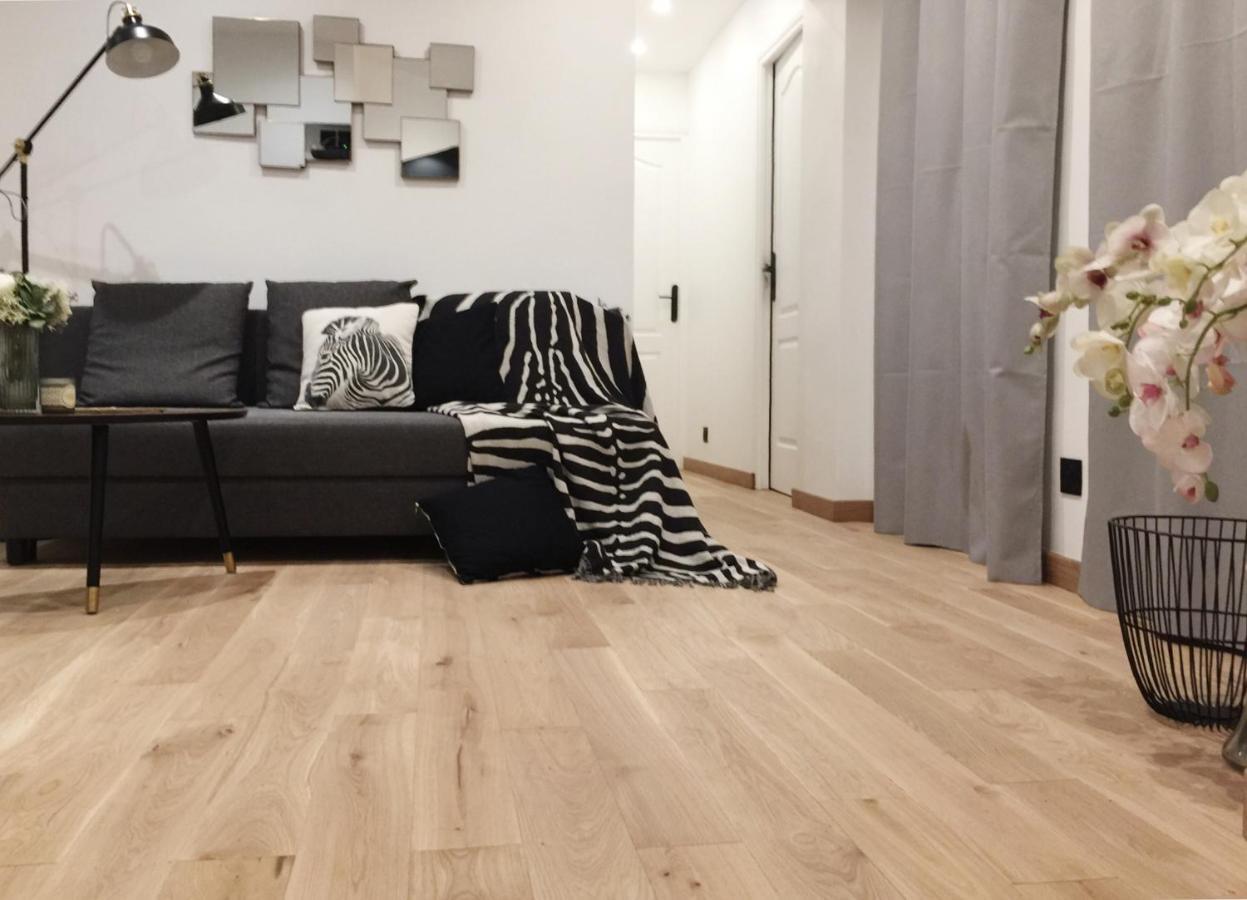 Appartement Familial Au Coeur Du Marais Paris Exterior foto